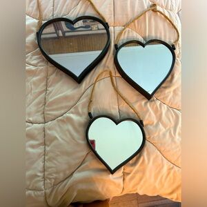 Heart-shaped mirror set of 3
